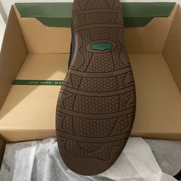 Simple Shoe Barney Boot - Picture 4 of 5